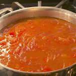 Pasta con tonno, capperi e acciughe