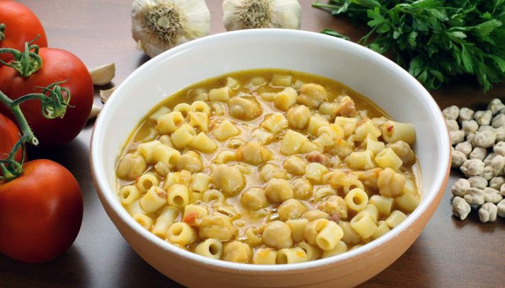 Pasta e ceci alla napoletana