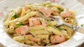 Mezze penne al salmone e panna