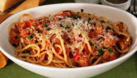 Spaghetti alla salsiccia