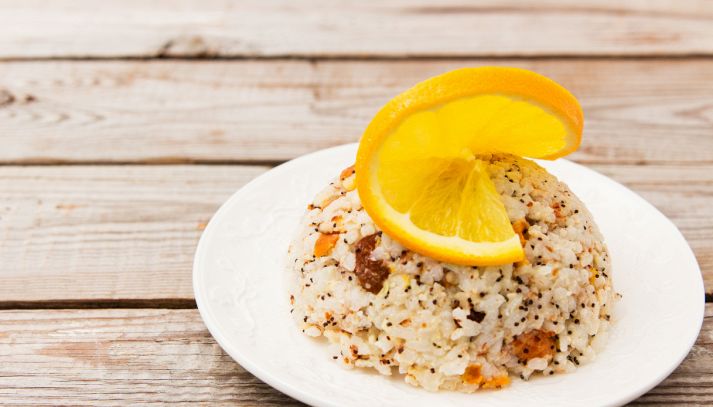 Ricetta insalata di riso con mandorle e uvetta