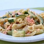 Conchiglie con zucchine e salmone affumicato