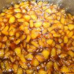 Crepes alle pesche e brandy