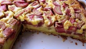 Crostata di rabarbaro