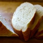 Crostone di pane alla salsiccia