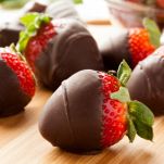 Fragole alla glassa di cioccolato