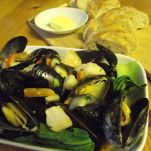 Frutti di mare in pasta sfoglia