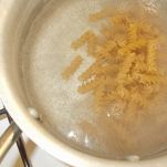 Fusilli colorati con le verdure