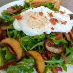 Insalata di uova e champignon