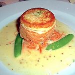 Medaglioni di astice con salsa di fiori di zucca