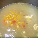 Minestra di pollo e mais