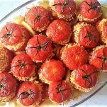 Pomodori ripieni con riso e pinoli