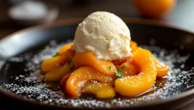 Ananas e albicocche flambé