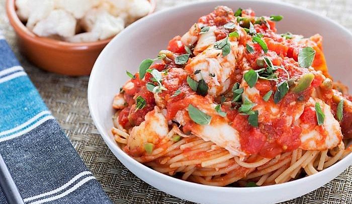 Spaghetti pomodoro fresco e merluzzo