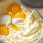 Burro, zucchero e uova