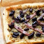 Torta salata alle acciughe