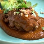 Vitello in salsa alle nocciole