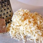 Zuppa densa di spinaci con crostini