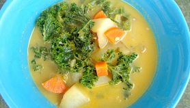 Zuppa di insalata riccia