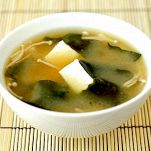 Zuppa di miso e wakame