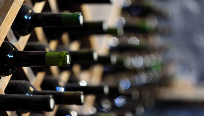 Come conservare il vino in modo perfetto: i consigli fondamentali