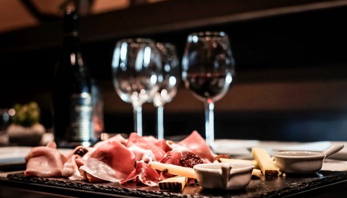 Abbinamento vino-salumi, tanti consigli utili