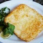 Saganaki con formaggio e uova