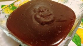 Budino alla cioccolata bianca e cacao