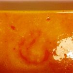 Cubetti di gelatina di clementine e fragoloni