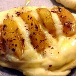 Danesi con mele caramellate e crema pasticcera