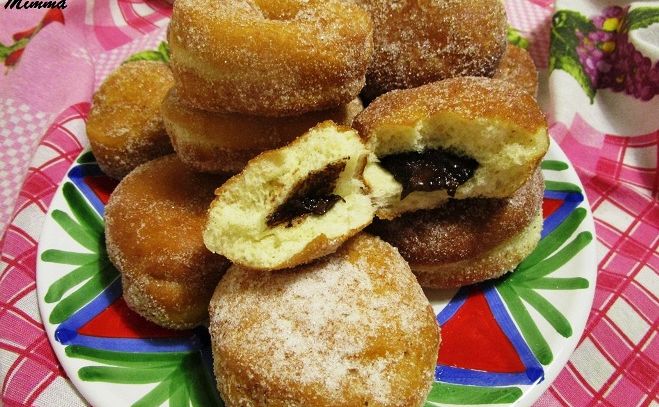 Bomboloni alla crema sofficissimi