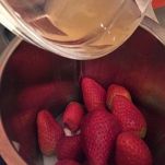 Budini di ricotta in salsa di fragole