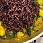 Riso rosso integrale con zucchine e curry