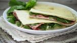 Ricetta Piadina con broccoli, prosciutto cotto e mozzarella