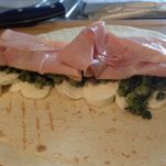 Piadina con broccoli, prosciutto cotto e mozzarella