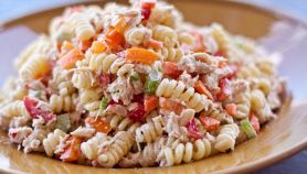Insalata di pasta con la pancetta