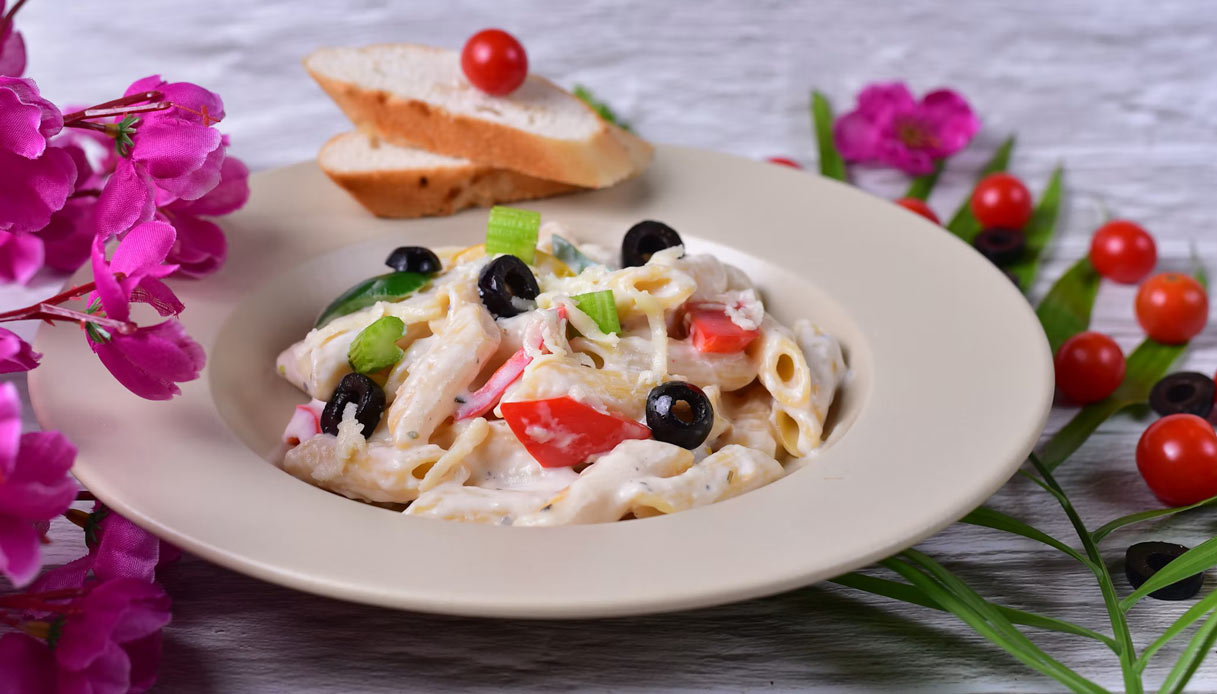Insalata di pasta cremosa