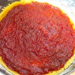 Crostata con confettura di fragole e crema di meringhe