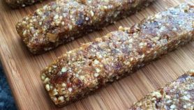 Barrette datteri e anacardi