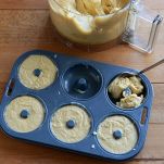 Donuts al cocco e cioccolata