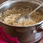 Insalata di quinoa e pomodori arrostiti