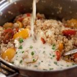 Insalata di quinoa e pomodori arrostiti