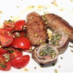 Involtini con granella di pistacchio di Bronte e capperi