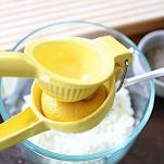 Involtini di cetriolo con formaggio feta