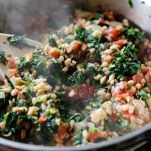 Peperoni imbottiti alla feta e spinaci