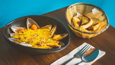 Zuppa di cozze al cocco