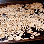 Biscotti alle mandorle e cocco senza farina