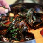 Cozze al vino e pomodoro