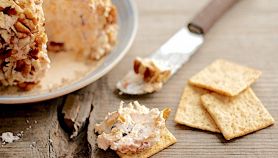 Mousse di formaggio e noci