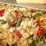 Farfalle con pomodorini al forno e asparagi